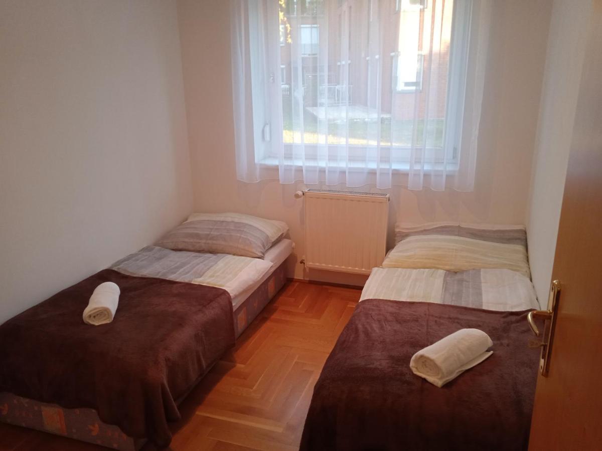 גיור Family Apartment-Csaladias Hangulat מראה חיצוני תמונה